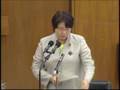 児童扶養手当 5年で削減根拠ない 高橋議員撤回迫る