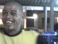 Traira dan�ando na Disney Lanches