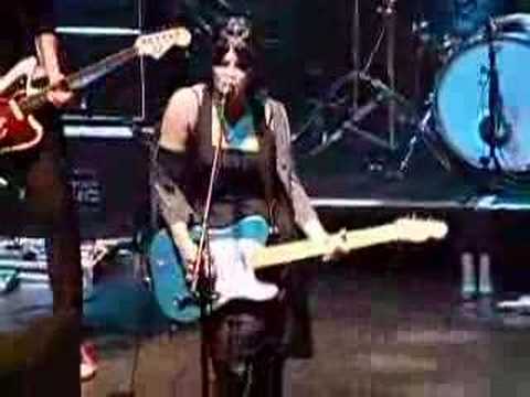 Uh Huh Her - Dance With Me (Live Sheperds Bush 03-March-2008)