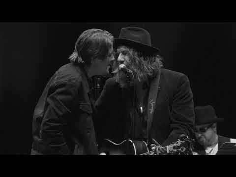 LeE HARVeY OsMOND – Massey Hall, Toronto 5/24/18 – Blue Moon Drive LeE HARVeY OsMOND – Massey Hall, Toronto 5/24/18 – Blue Moon Drive
