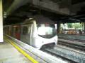 videos de MTR MLR train leaves Sha Tin Station after avoiding T808