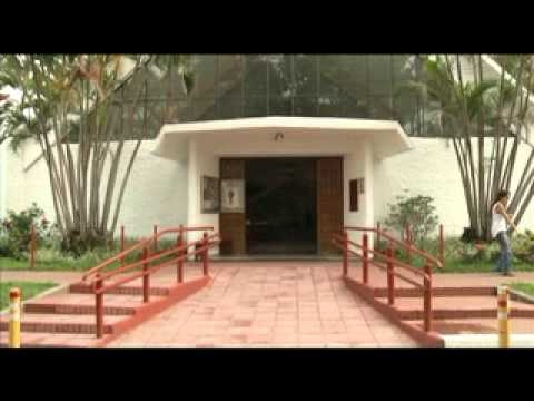 Feligreses esperan Beatificación de Romero