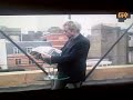 freaky   newspaper trick