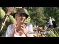 estelle denis, audrey pulvar, s�bastien cauet, c�cile de menibus, h�l�ne de fougerolles, emilie dequenne, c�line balitran, ma�tena biraben et caroline roux ont craqu� pour le festival halloween disney. cest d�licieux d�tre m�chant mais qui a os� d�fier la f�e mal�fice de la belle au bois dormant ? qui a su r�sister � la tentation de la pomme empoisonn�e de la m�chante reine de blanche neige ? qui a succomb� � la bestialit� de cruella denfer ? miroir mon beau miroir, qui est la plus belle animatrice de la tnt ? qui a hurl� avec jack skellington et sally, les h�ros du film de tim burton letrange no�l de monsieur jack ? et qui a pr�f�r� embrasser mickey et jouer � � farces ou friandises � avec les hommes citrouilles ? r�ponses en vid�o