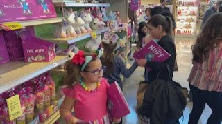 Woman battling breast cancer leaves book for her children before she died