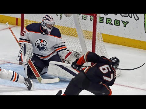 Video: Rakell finishes off hat trick as Ducks tie game in final seconds