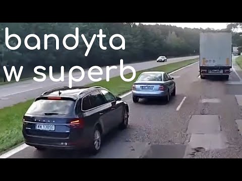 Kierowca Skody tak cisnął na Audi, że biedny kierowca wpakował się pod TiRa
