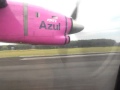 ATR 72 AZUL ROSA pousando em Marília
