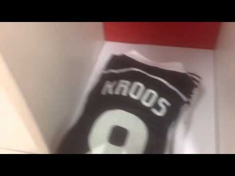 Todo listo en el vestuario del Real Madrid en Granada / All is set & ready for today's match!