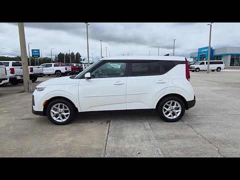 Certified Used 2020 Snow White Pearl KIA S IVT image 1