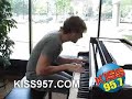 KISS 95.7\