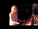 Fredrika Stahl à la Maroquinerie le 20 Octobre Fredrika Stahl à la Maroquinerie le 20 Octobre