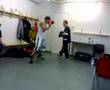 amin asikainen ottaa lämpöä juuri ennen ottelua