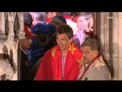 FC Bayern - Meisterfeier vom Marienplatz 2013 | Part 7/9