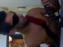 eu nao toco baixo... toco bateria mas vai ai uma homenagem ao grande dirk lance!!!
um dia ele volta ;)