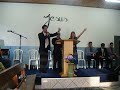 Abimael e Adenir cantando na igrejaParticipação: Natane Kopsch