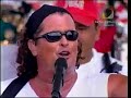 Carlos Vives canta \