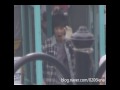 090804 Yunho's waving Hi ~ cute