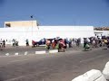 Policia Marroqui robando mercancia a los pobres