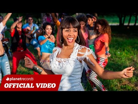 LARITZA BACALLAO - El Estrés / Solo Se Vive Una Vez (Video Oficial HD)