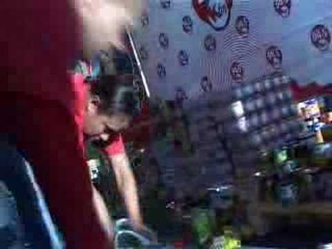 94.5 KFM Random Acts of Kindness Day