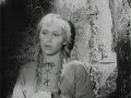 Vidina pesma, dok veze košulju Baš Čeliku