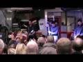 videos de James Toseland singing at the NEC Bike Show 2008