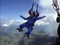 voici mon premier saut en parachute et non le dernier! cette version est celle courte avec la musique.