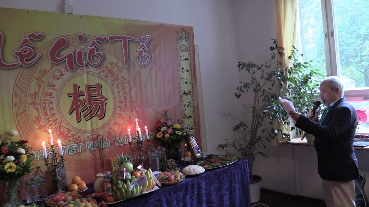 ÔNG DƯƠNG QUỐC CƯỜNG ĐỌC CHÚC VĂN TRONG NGÀY GIỖ TỔ HỌ DƯƠNG