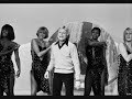 cette chanson, �crite par brian holland and lamont dozier, a aussi �t�
un hit pour the four tops. malheureusement la version de claude fran�ois n'est pas si connue mais aussi beau.

this song (written by holland and dozier) was a big hit for the four tops. this version, by claude fran�ois, is different but also very nice to hear again.