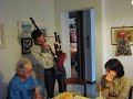 Davide la quaglia esegue un brano con la cornamusa chiamato 
