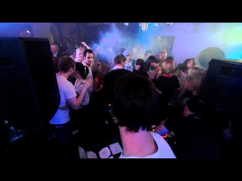 Superfint - DJ Defa blasting tunes including the megahit