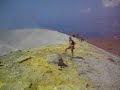 Vulcano �manation de soufre Sept06 TONIO