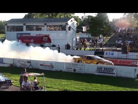 Muscle Car Nationals – Burnouts, Wheelies, and 7 Second Cars!