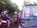 abis ujan pasti macet...ga ada polisi yg ngatur pastinya...