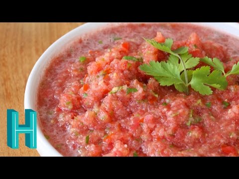 hilahcooking - A quick and easy recipe for making homemade salsa using a blender. This salsa is super-simple and uses fresh tomatoes -- no BPA from canned tomatoes! INGREDI...