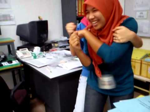 rogol - Lelaki kambodia merogol dua gadis melayu dan indonesia. (Real)
