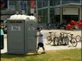 Skrivena Kamera - Glava u WC Solji