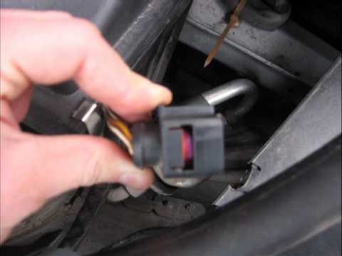 how to remove and install a xenon kit on Audi A6 (C5)