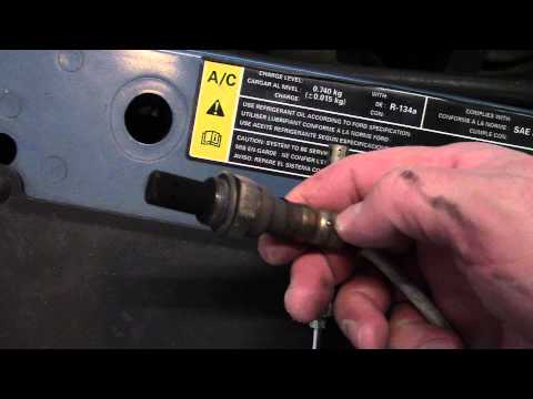 Replacing the Oxygen O2 Sensor on a Ford Focus