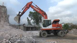 TP Uông Bí: Hỗ trợ người dân tháo dỡ lò vôi thủ công