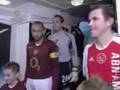 videos de Henry sacaneando torcedorzinho do Ajax!