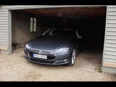 Tesla Model S 85 performance plus | Fully Charged