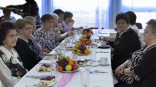 Slavnostní vánoční večeře v Domově pro seniory