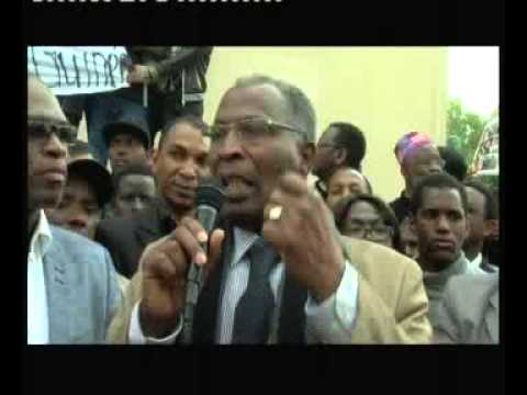 Manifestation à Paris le 18 mai 2013, des Guinéens de France contre la dictature en Guinée 