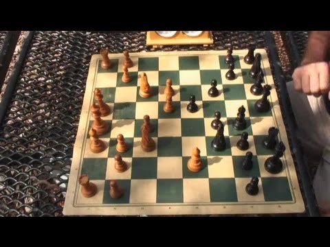 video-linktoworks-How to Open With a Pawn in Front of a Queen : Chess...