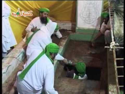 dawateislami - Mufti Muhammad Farooq Attari Ki Qabr Khul Gai......