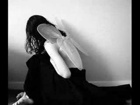 I run away - Britney Spears. Nov 22, 2006 12:05 PM. well i had to do 