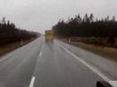 Heisterkamp in de bocht. Scania rijd harder dan 90 km/h