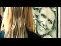 scarlett-johansson-boobsqueeze.html